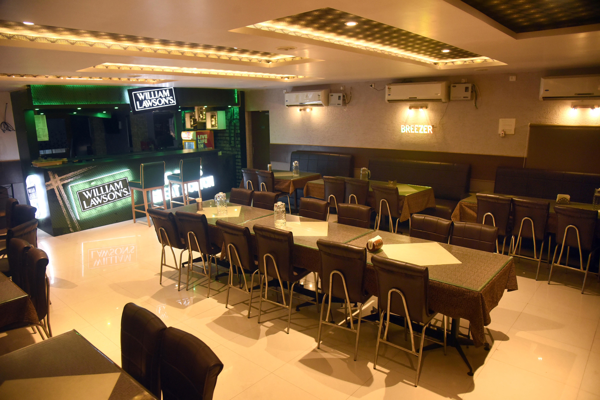 RESTRO BAR